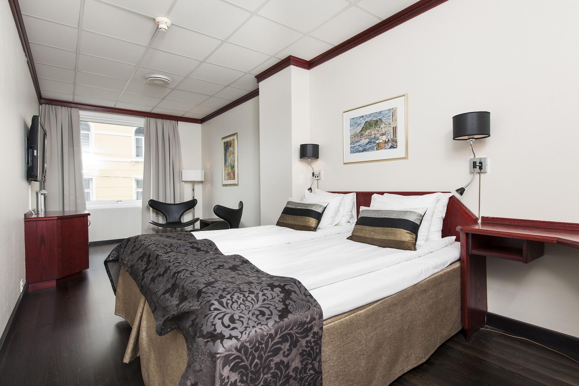 Hotel Four Monkeys à Ålesund Extérieur photo