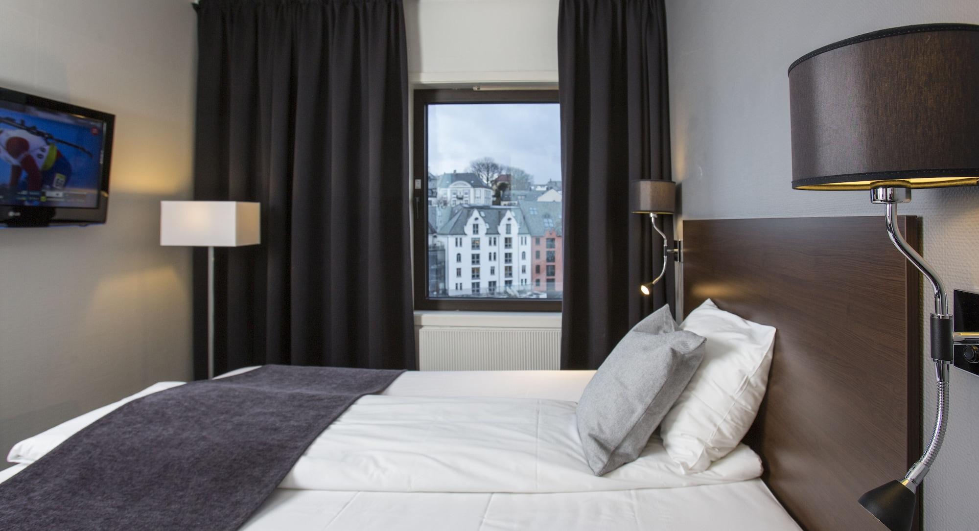 Hotel Four Monkeys à Ålesund Extérieur photo