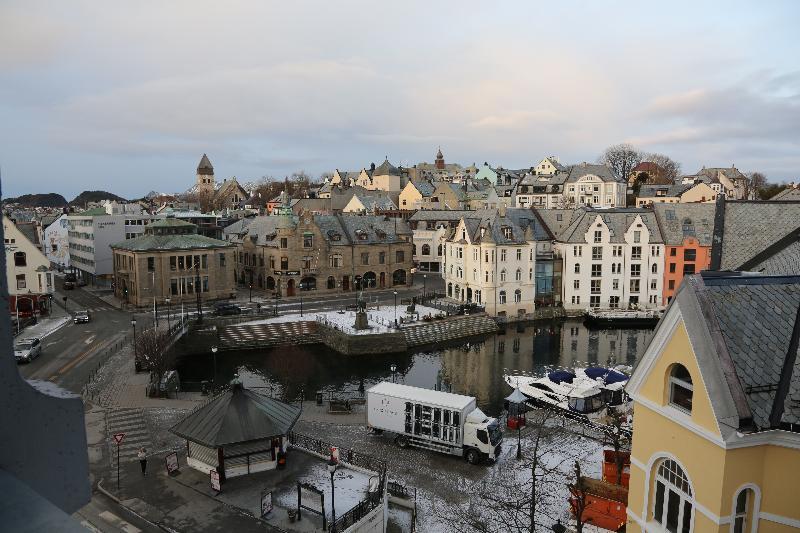 Hotel Four Monkeys à Ålesund Extérieur photo