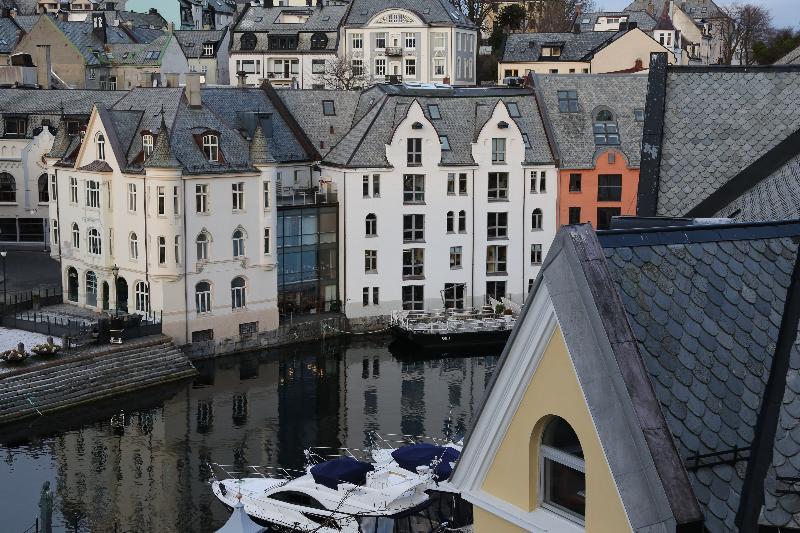 Hotel Four Monkeys à Ålesund Extérieur photo