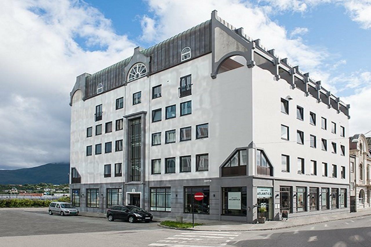 Hotel Four Monkeys à Ålesund Extérieur photo